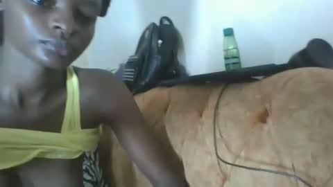 Snapshot of sexyhotgal23 chatting on December 5, 2024, 12:19 am REBECCAH online show from December 5, 2024, 12:19 am