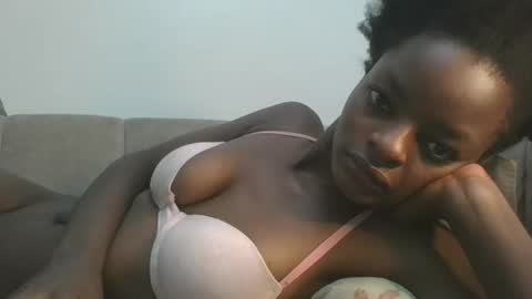 Snapshot of sexyhotgal23 chatting on January 1, 2025, 8:47 pm REBECCAH online show from January 1, 2025, 8:47 pm
