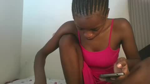 Snapshot of sexyhotgal23 chatting on January 22, 2025, 4:13 am REBECCAH online show from January 22, 2025, 4:13 am