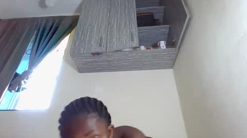 JOAN online show from November 3, 2025, 1:56 pm