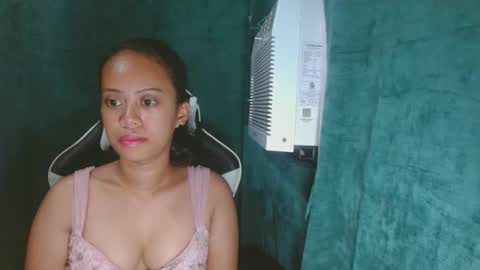 sexykimmy05 online show from May 5, 2026, 4:31 am