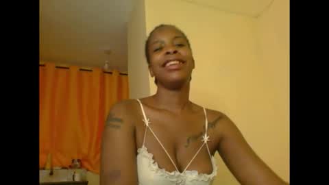 sexylavie online show from December 17, 2025, 8:31 am