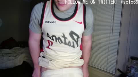 sexylax69 online show from February 6, 2025, 1:27 am