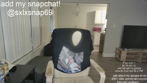 Snapshot of sexylax69 chatting on October 29, 2025, 12:35 am sexylax69 online show from October 29, 2025, 12:35 am