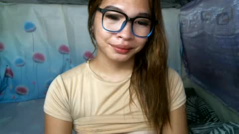 Snapshot of sexylaylia chatting on June 21, 2026, 7:33 am Laylia3 online show from June 21, 2026, 7:33 am