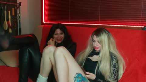 Eve blonde  Lilith brunette online show from January 12, 2025, 9:19 pm