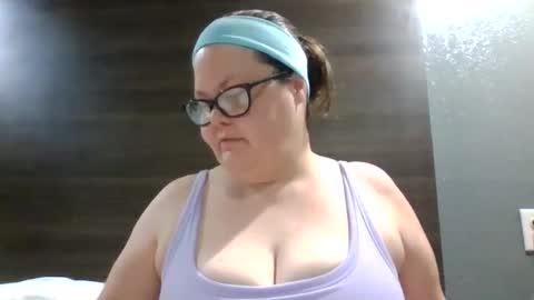 sexylil_bbw online show from April 5, 2026, 10:40 pm