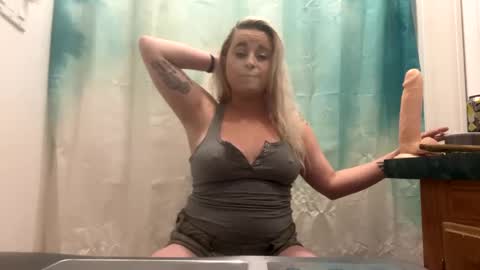 sexylilb17 online show from March 6, 2025, 2:30 am