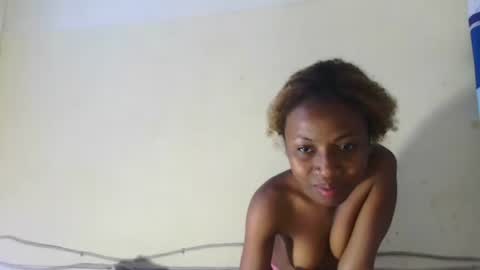 Elania online show from May 5, 2026, 7:49 am