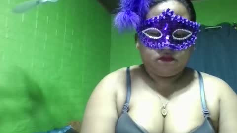 sexyloves143 online show from October 26, 2025, 12:05 am