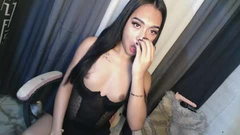 maxine online show from December 28, 2024, 4:41 am