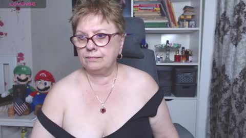 Snapshot of sexylynette4u chatting on October 26, 2025, 11:05 am sexylynette4u online show from October 26, 2025, 11:05 am