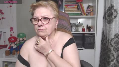 Snapshot of sexylynette4u chatting on May 1, 2026, 9:58 am sexylynette4u online show from May 1, 2026, 9:58 am
