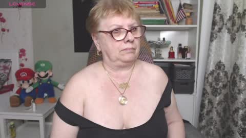 Snapshot of sexylynette4u chatting on May 5, 2026, 9:50 am sexylynette4u online show from May 5, 2026, 9:50 am