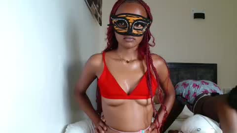 sexymaxxine online show from May 7, 2026, 7:30 pm