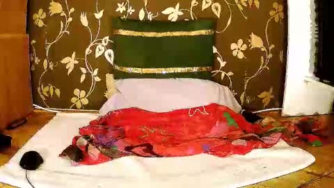 Squirty Maya Gold online show from September 18, 2025, 7:27 pm