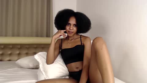 Snapshot of sexymia06 chatting on December 15, 2024, 12:51 am Melina online show from December 15, 2024, 12:51 am