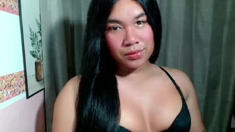 Snapshot of sexymika_xoxo chatting on July 29, 2026, 6:11 am Mika online show from July 29, 2026, 6:11 am