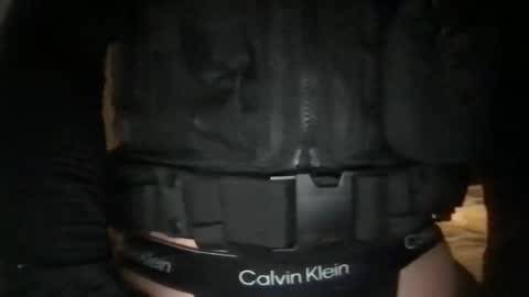 sexymilitaryboy online show from May 13, 2026, 10:27 pm
