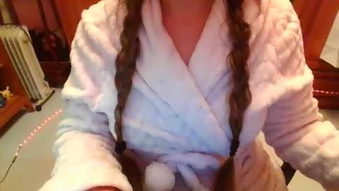 sexymisss24 online show from April 6, 2026, 12:19 am