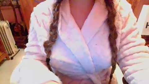 sexymisss24 online show from April 15, 2026, 8:54 am