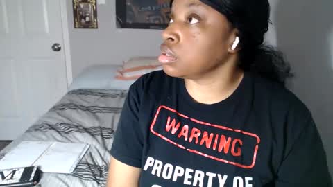 Snapshot of sexymona1218 chatting on September 27, 2025, 5:18 pm SexyMona online show from September 27, 2025, 5:18 pm