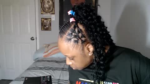 Snapshot of sexymona1218 chatting on October 5, 2025, 5:44 pm SexyMona online show from October 5, 2025, 5:44 pm