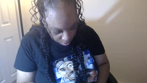 SexyMona online show from May 2, 2026, 5:01 am