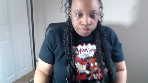 SexyMona online show from May 6, 2026, 12:32 pm