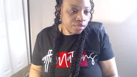 SexyMona online show from May 10, 2026, 11:26 am