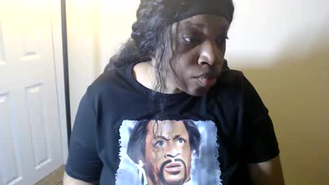 SexyMona online show from May 15, 2026, 8:54 am