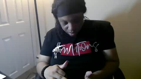 SexyMona online show from May 19, 2026, 5:14 am