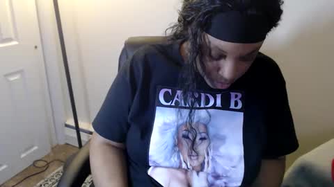 SexyMona online show from June 5, 2026, 8:42 am