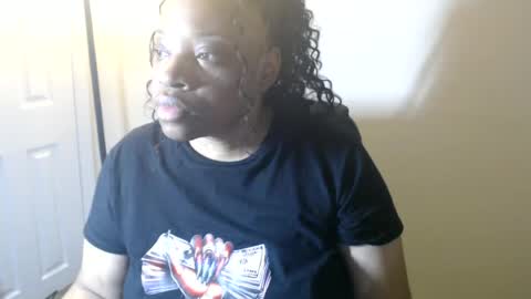 SexyMona online show from June 16, 2026, 4:59 am