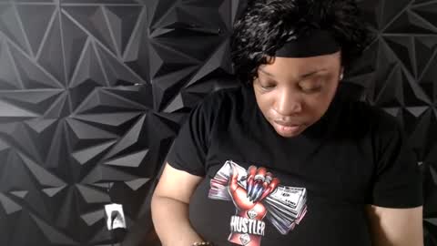 SexyMona online show from June 28, 2026, 11:27 am