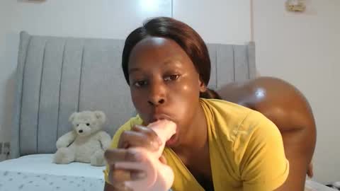 sexymonalisa1 online show from March 28, 2026, 6:02 am