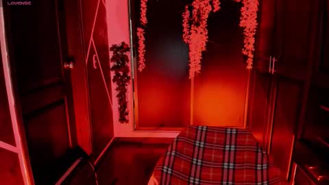 N A F online show from November 5, 2025, 7:58 pm