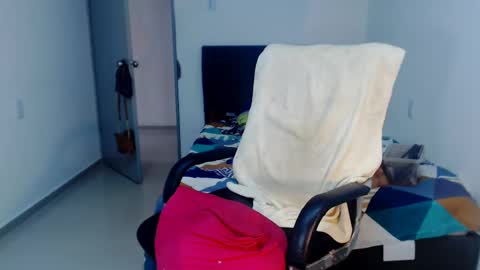 Natalia Duran online show from February 27, 2025, 9:04 pm