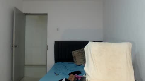 Natalia Duran online show from October 2, 2025, 1:01 am