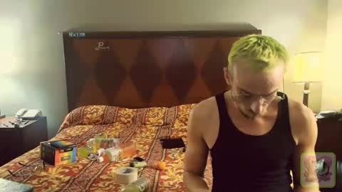 Snapshot of sexypossum chatting on April 18, 2026, 4:05 am Possum online show from April 18, 2026, 4:05 am
