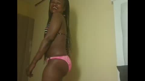 queenivy online show from September 20, 2025, 4:52 pm