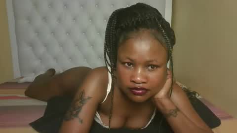 queenivy online show from October 16, 2025, 3:46 pm