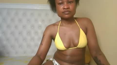 queenivy online show from November 1, 2025, 6:32 pm