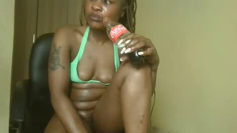 queenivy online show from November 5, 2025, 5:24 pm