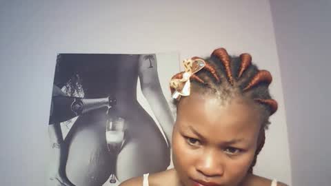 queenivy online show from December 21, 2025, 8:54 am