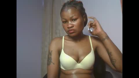 queenivy online show from January 6, 2026, 1:37 pm