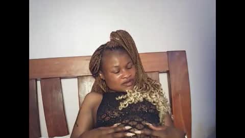 queenivy online show from February 6, 2026, 6:00 pm