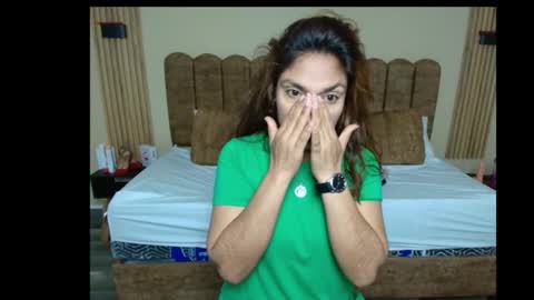 Snapshot of sexyrachel_ chatting on October 9, 2025, 11:52 am R A C H E L online show from October 9, 2025, 11:52 am