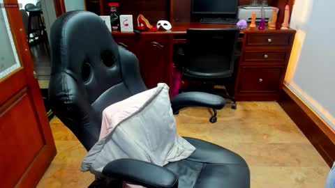 Snapshot of sexyrachel_ chatting on November 1, 2025, 12:07 pm R A C H E L online show from November 1, 2025, 12:07 pm