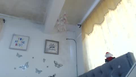 Venus Independent Model online show from December 11, 2024, 4:31 pm